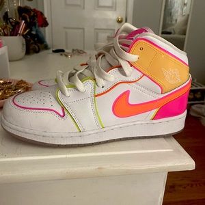 Air Jordan 1 Mid Edge Glows